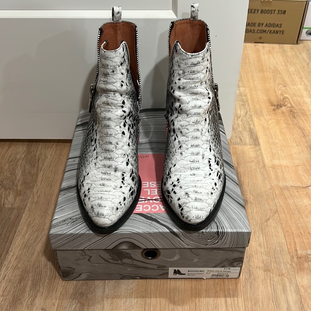 Jefferey Campbell Boone snakskin ankle bootie